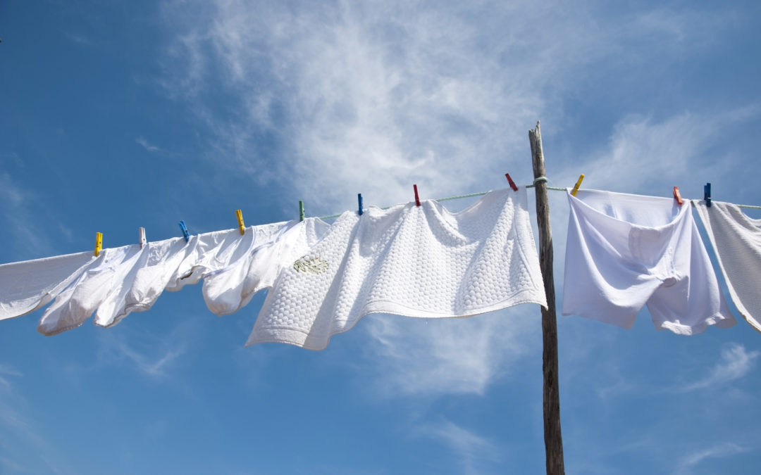 6 Reasons to Line Dry Your Clothes
